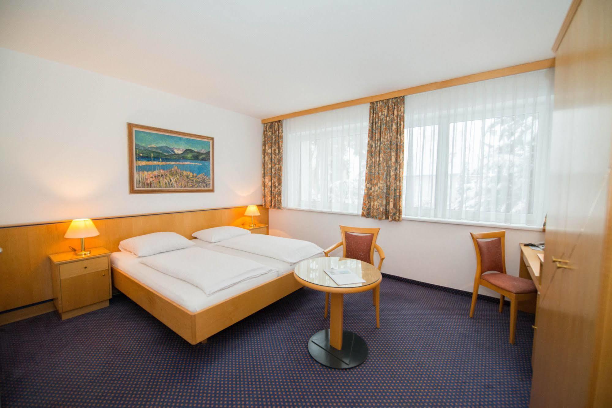 Parkhotel Styria Steyr Bagian luar foto