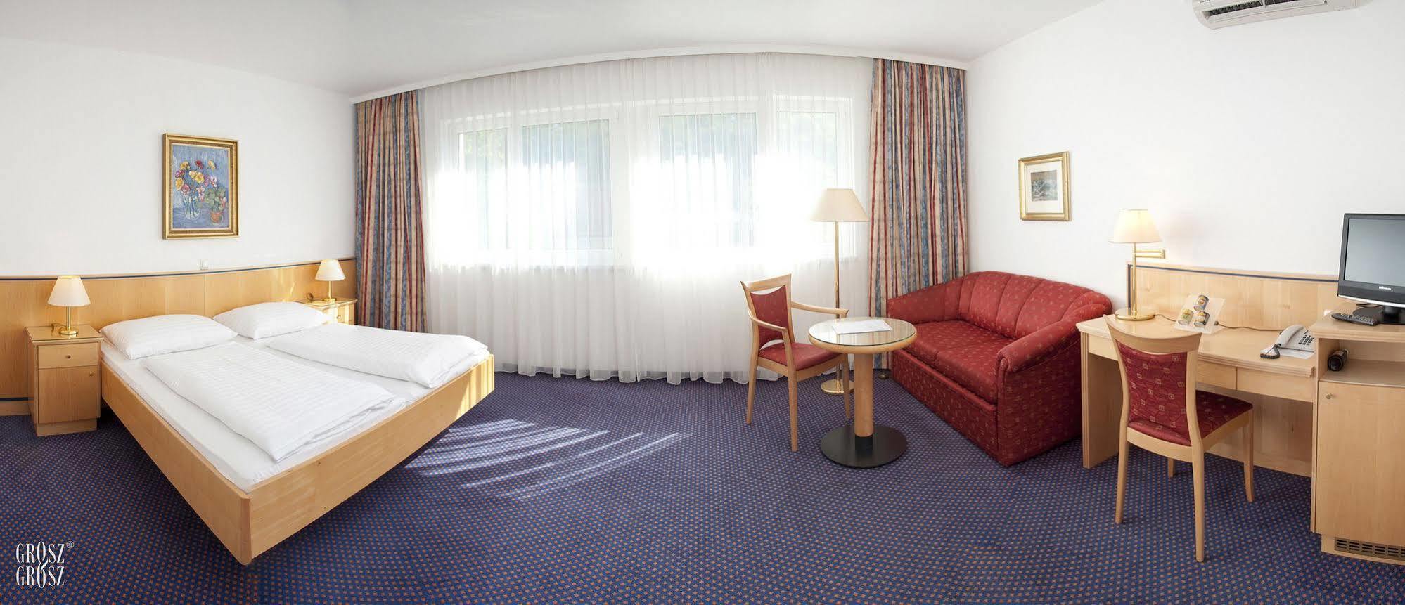 Parkhotel Styria Steyr Bagian luar foto