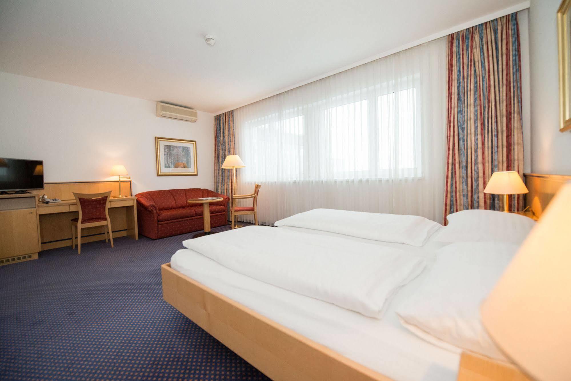 Parkhotel Styria Steyr Bagian luar foto